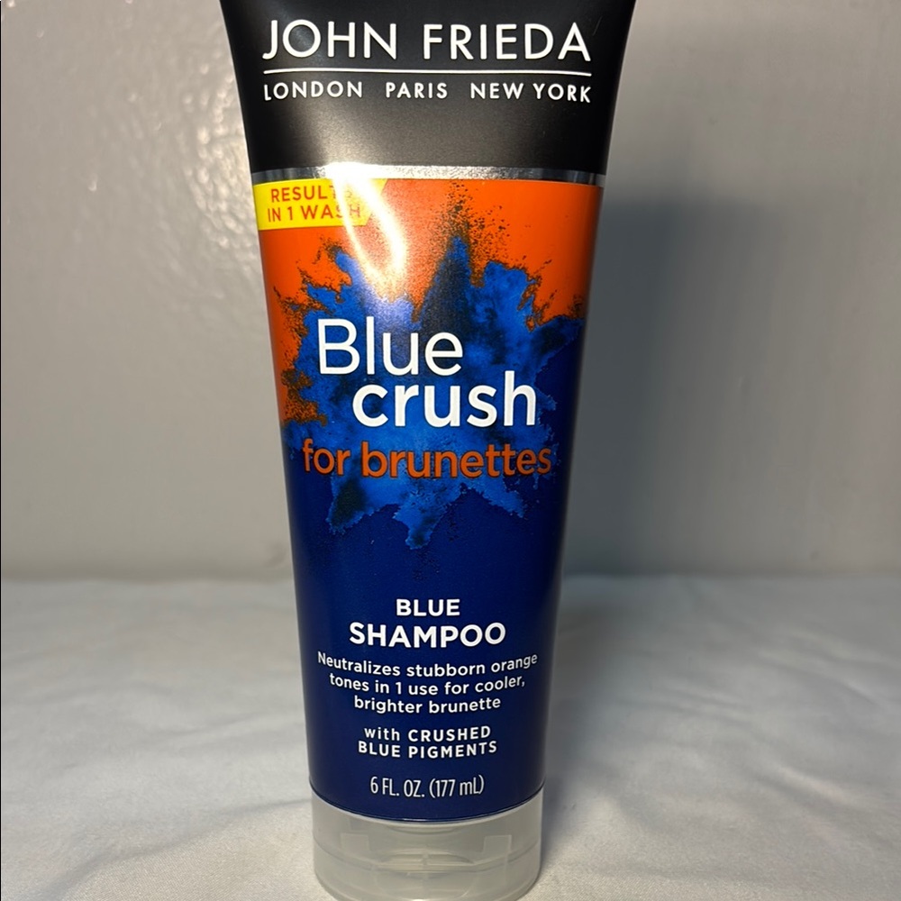 Blue Crush Shampoo for Brunettes